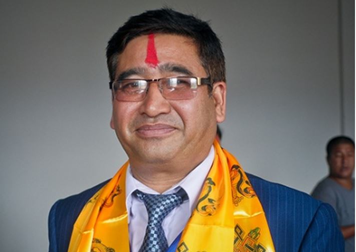 प्याराग्लाइडिङ व्यवसाय विस्थापित हुन दिन्नौँ  :  पर्यटनमन्त्री श्रेष्ठ