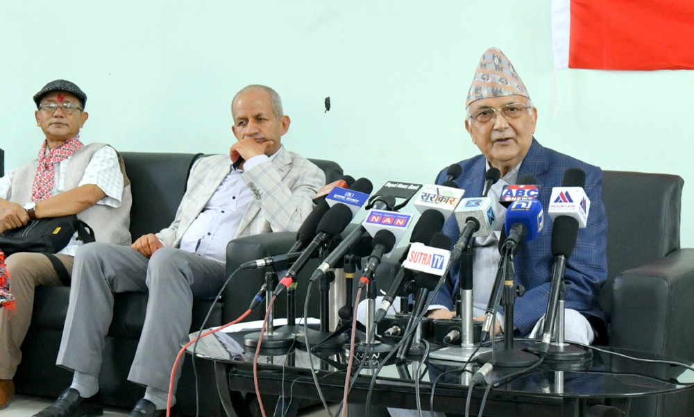 कांग्रेसको नीति, कार्यक्रम एमालेलाई रोक्ने : अध्यक्ष ओली