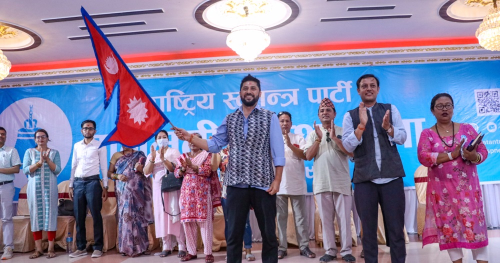 सामुदायिक विद्यालयको गुणस्तर निजीसरह बनाउँछौँ  : लामिछाने