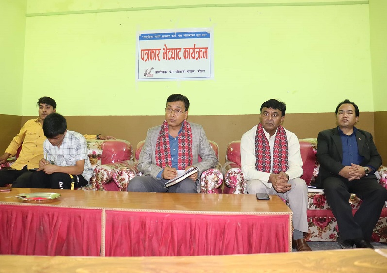 विकास र समृद्धिको एजेन्डा एमालेसँग मात्र छ : टोप रायमाझी