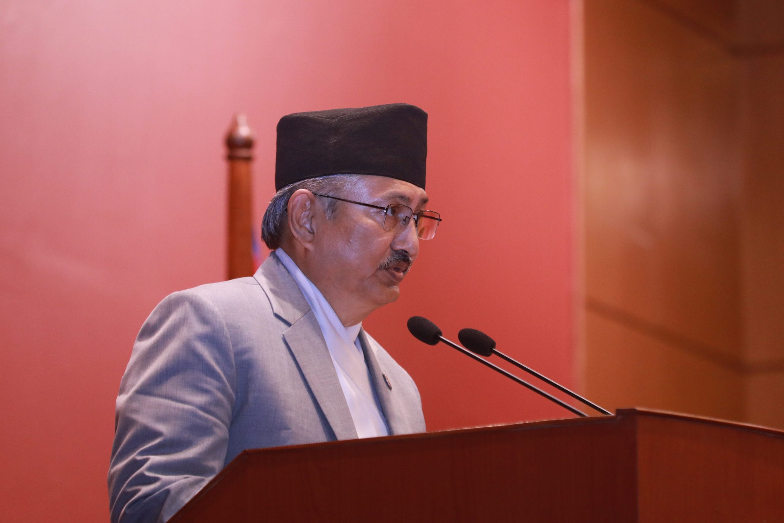 सरकार आचरण सुधार गरेका कैदीहरुको कैद मिनाहा गर्ने पक्षमा छ : गृहमन्त्री खाण