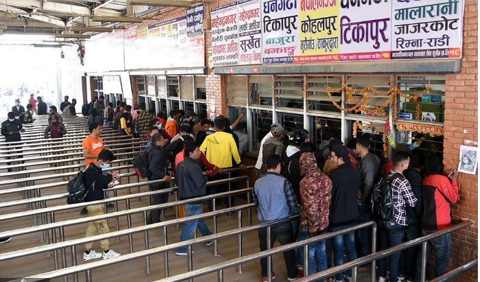 पछिल्लो ४८ घण्टामा एक लाख २१ हजारले छाडे काठमाडौं उपत्यका