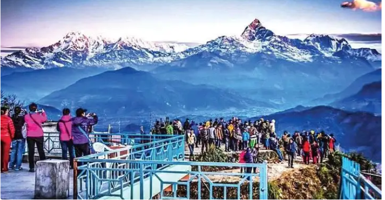 पर्यटन व्यवसायी भन्छन् : बैंकको चर्को व्याजले व्यवसाय धान्न सक्दैनौँ
