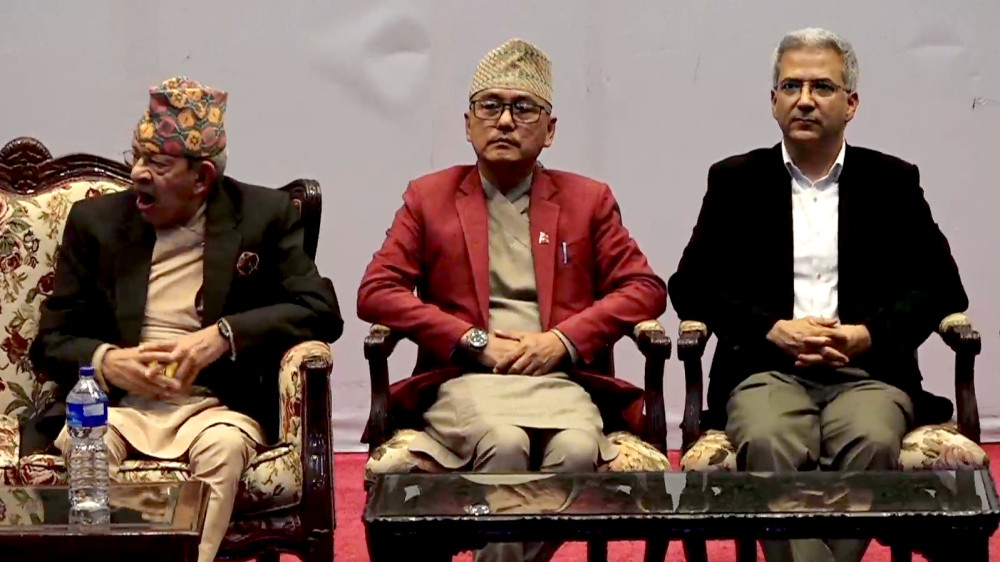 विवेकशील साझा पार्टीका पूर्वअध्यक्ष रवीन्द्र मिश्र बने राप्रपाका वरिष्ठ उपाध्यक्ष