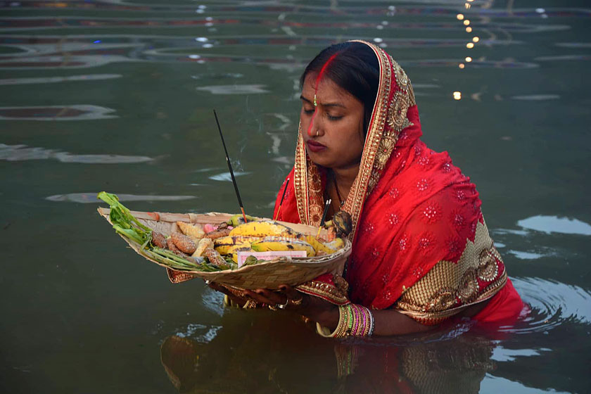 छठपर्व सूर्यदेवको आराधाना गरी मनाइँदै