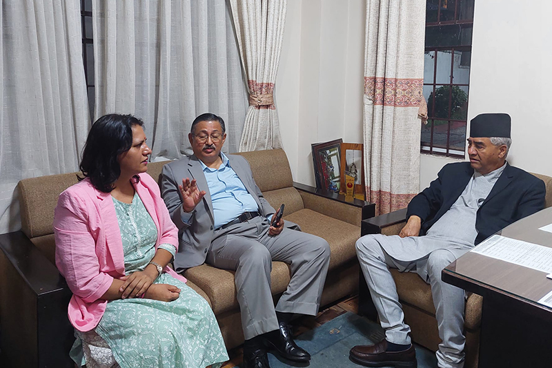 प्रचण्डविरुद्ध बागी उम्मेदवार बनेकी माधवी भन्छिन्- गठबन्धन भत्किने प्रधानमन्त्रीको डरले उम्मेदवारी फिर्ता लिएँ