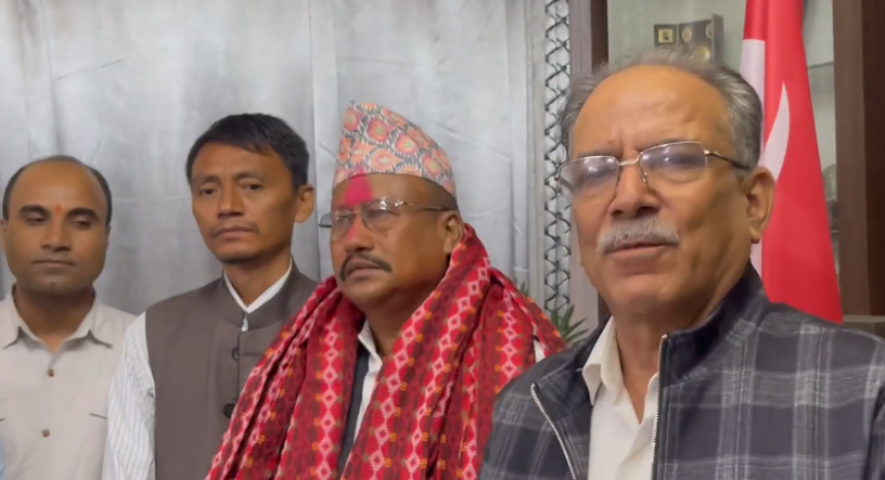 द्वारिकलाल चौधरी माओवादी प्रवेश गर्नु प्रतिगामीको लागि चोटिलो प्रहार हो : अध्यक्ष प्रचण्ड