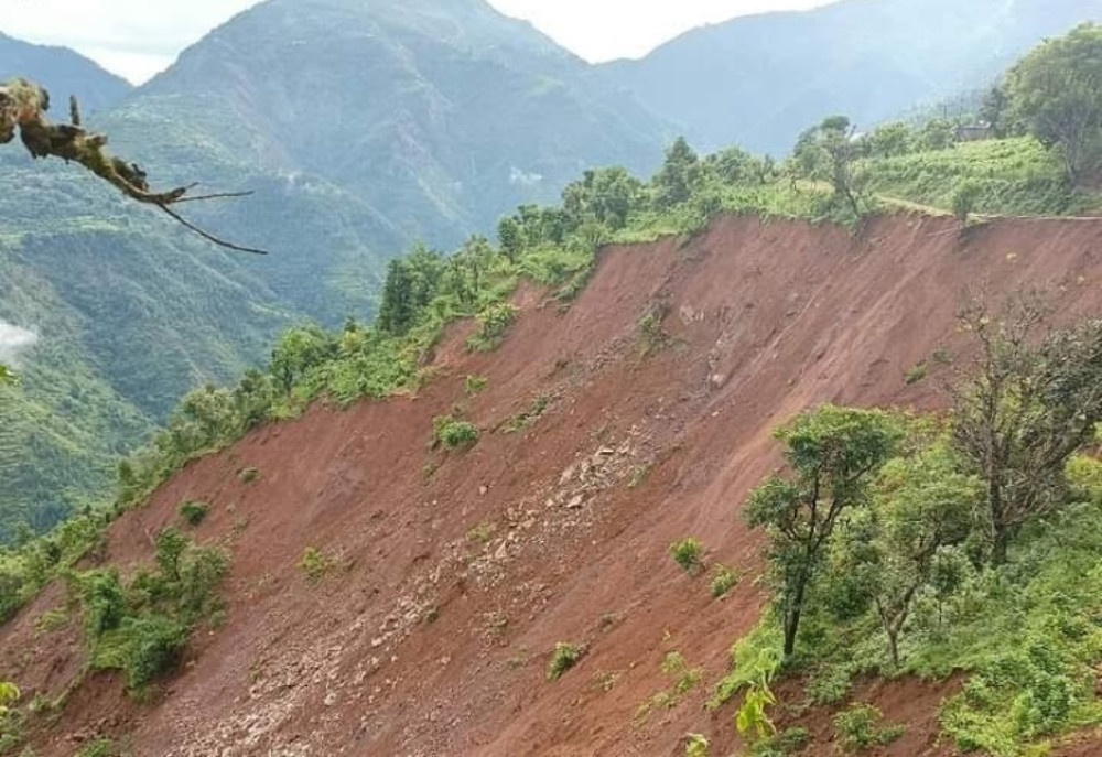 मुगुमा पहिरोमा परेर ५ जनाको निधन ११ जना बेपत्ता
