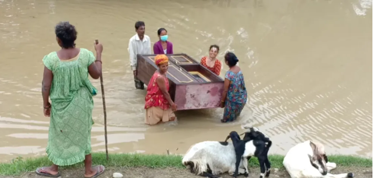 कर्णालीमा नदीमा आएको बाढीले आठ सयभन्दा बढी घरपरिवार विस्थापित