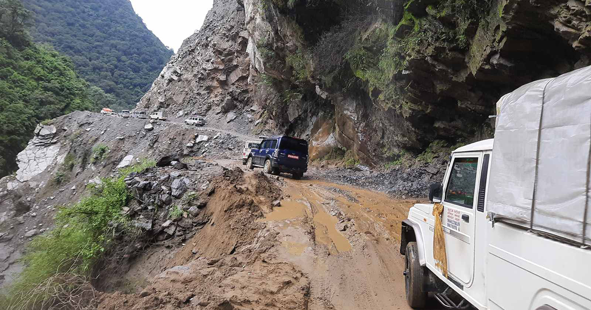 बेनी–जोमसोम सडक ६ दिनपछि खुल्यो