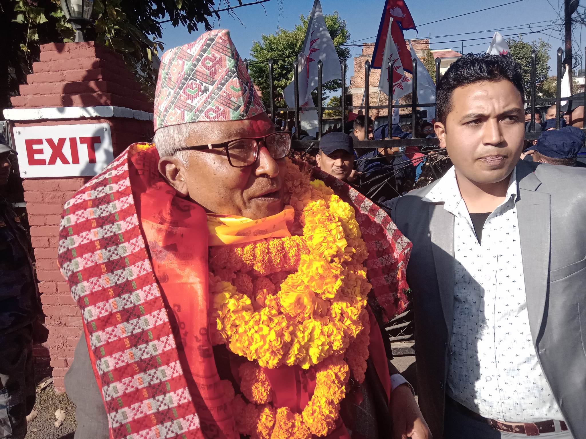 काठमाडौं–९ बाट एमालेका कृष्णगोपाल श्रेष्ठ विजयी
