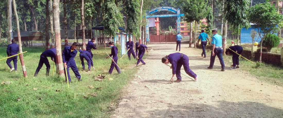 उपल्लो डोल्पामा हेलिकोप्टरबाट पठाइयो निर्वाचन सामग्री
