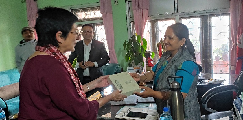वीरेन्द्रनगरका मेयर  र युरोपेली युनियनको डेलिगेजनकी कार्यवाहक प्रमुखबीच भेट