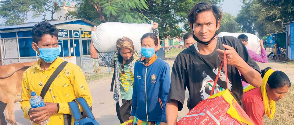 भोट हालेर हामीलाई के हुन्छ? भन्दै निर्वाचनकै मुखमा काम खोज्न भारत प्रस्थान