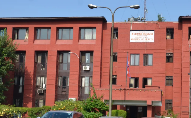 १२औँ तहमा बढुवाका लागि २१ जनाले मन्त्रालयमा दिए आवेदन (हेर्नुहोस् नामावलीसहित)