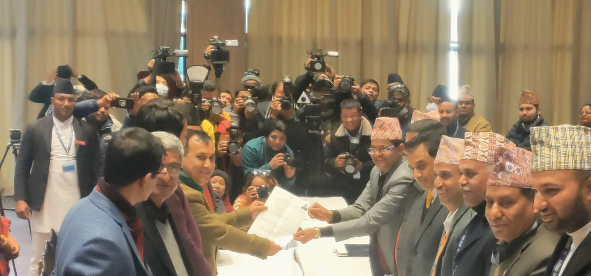 कांग्रेसबाट सभामुखमा ईश्वरी न्यौपानेले गरिन् मनोनयन दर्ता
