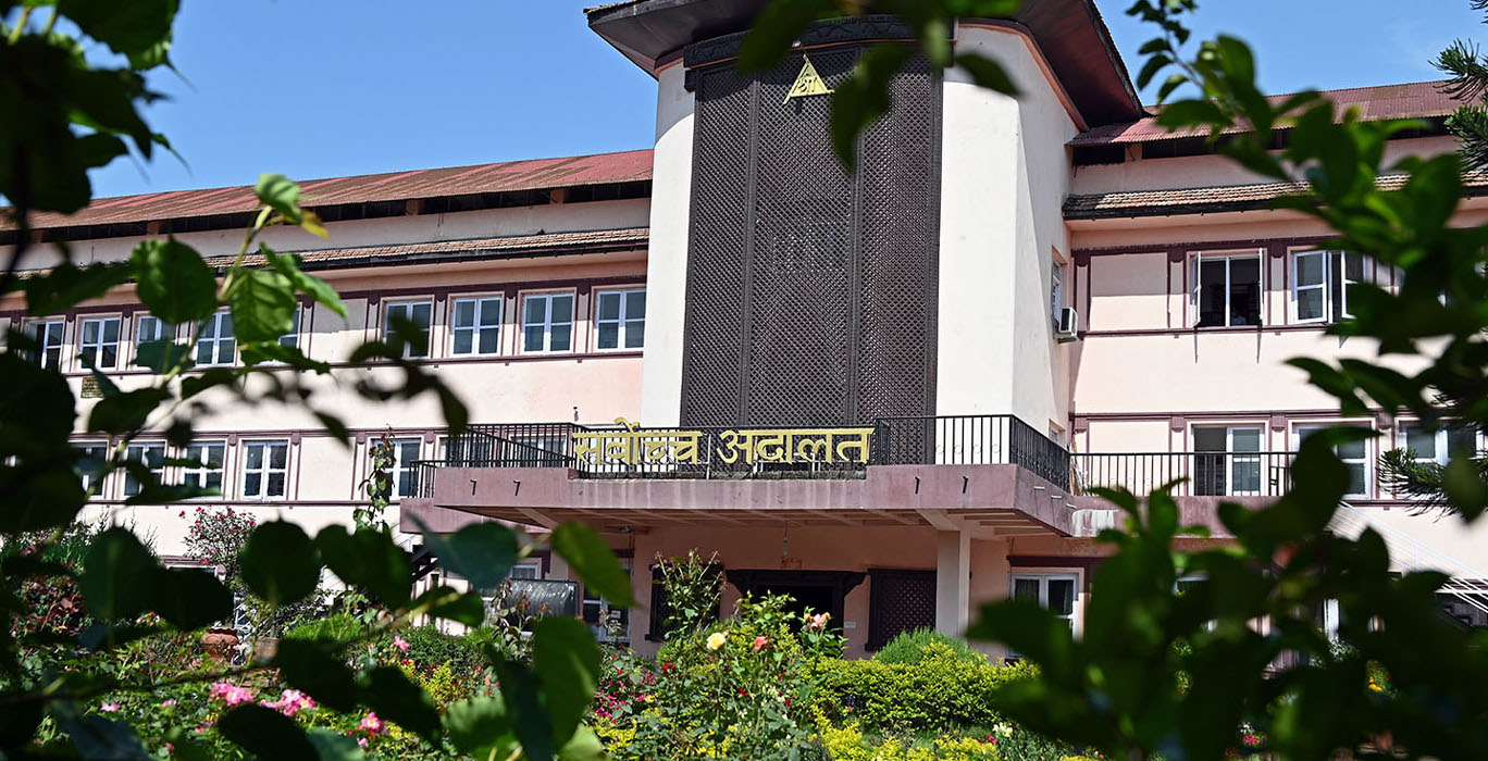 सर्वोच्चमा निवेदकतर्फका वकिलको बहस : रवि नेपाली नागरिक होइनन्