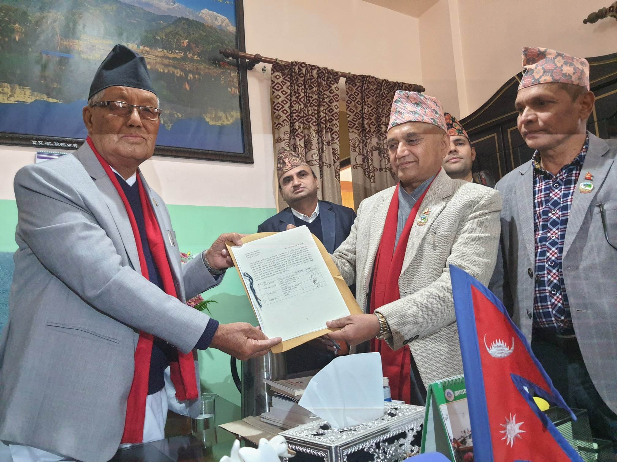 गण्डकी प्रदेशको मुख्यमन्त्रीमा एमालेका खगराज अधिकारी नियुक्त