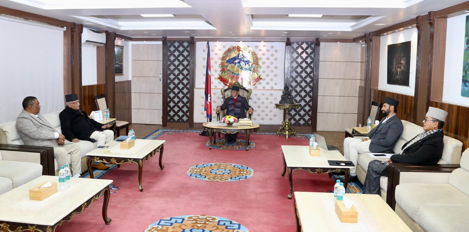 मन्त्रालय भागबन्डा : एमालेले ९ पाउँदा माओवादीको भागमा ६, रास्वपा ४ र राप्रपा ३ मा राजी