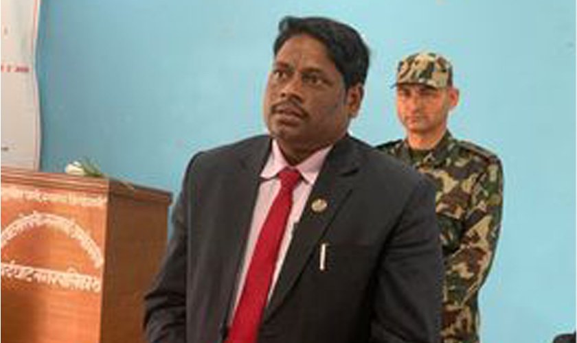 खानेपानीलाइ राजनीति राजनीतिक अखडा नबनाउन कर्मचारीलाई मन्त्री खानको निर्देशन