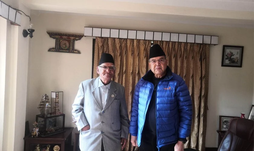 झलनाथ खनाल र चित्रबहादुर केसीबीच भेटवार्ता