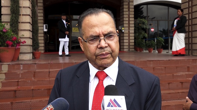 हाम्रो पार्टीलाई कसैले पनि राष्ट्रपतिको प्रस्ताव गरेको छैन : झलनाथ खनाल