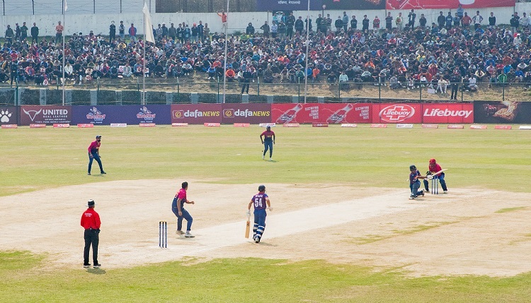 नेपालद्वारा युएईसामू २४९ रनको लक्ष्य प्रस्तु