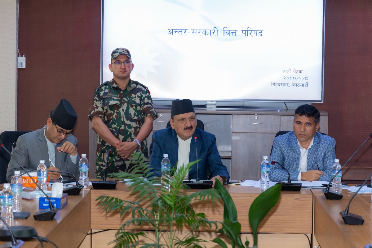 स्रोतको सुनिश्चितता गरेर मात्र योजना छनोट गर्न अर्थमन्त्री डा.महत आग्रह