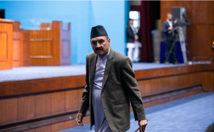 राष्ट्रपतिलाई बजेटबारे ब्रिफिङ गरेर अर्थमन्त्रालय पुगे अर्थमन्त्री महत