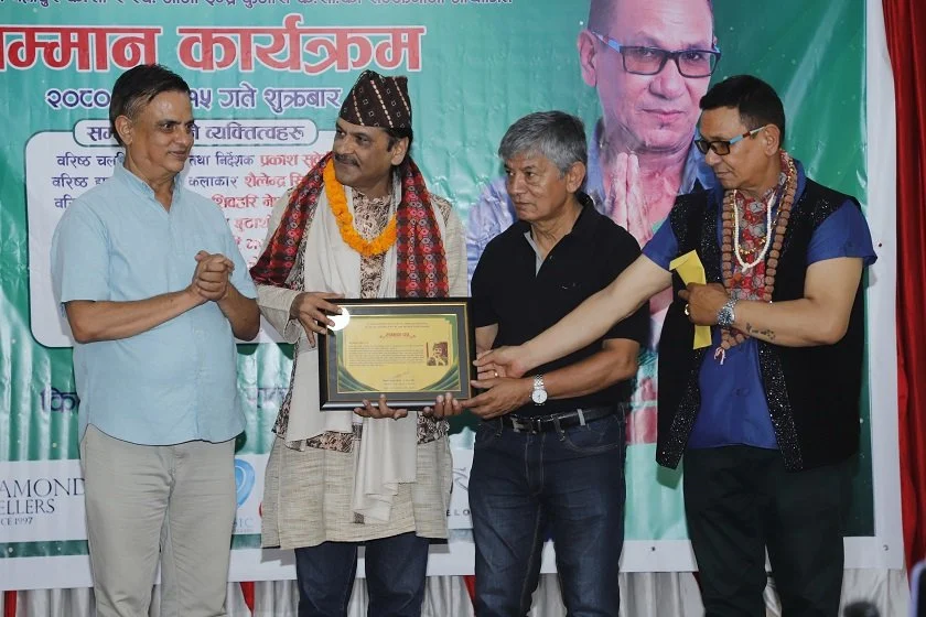 एक कलाकारले अर्को कलाकारलाई सम्मान गर्ने परम्परा बनाऔँ : वरिष्ठ कलाकार श्रेष्ठ