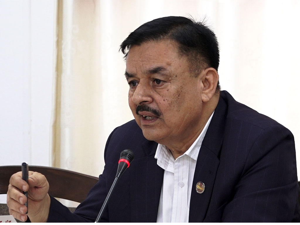 बजेटको अभावका कारण तय गरिएका योजना सम्पन्न गर्न सक्ने अवस्था छैन : मन्त्री आचार्य