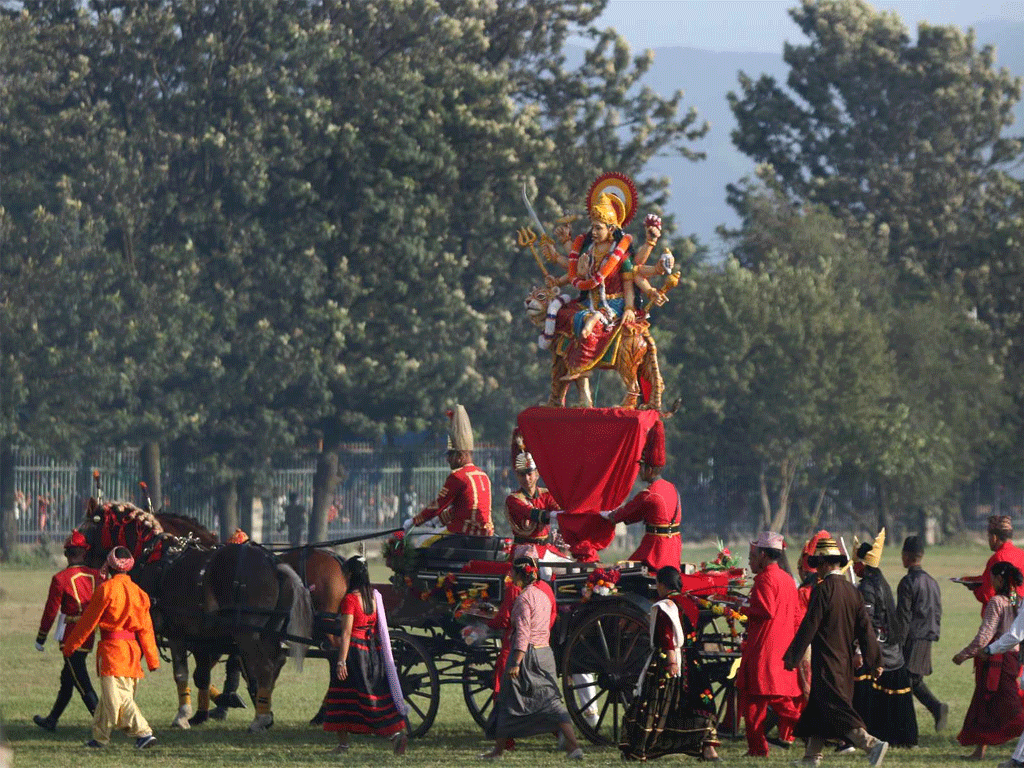 काठमाडौंको टुँडिखेलमा नेपाली सेनाको फूलपाती बढाइँ