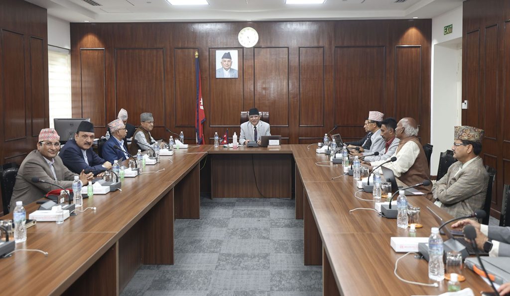 खानेपानी तथा महसुल निर्धारण आयोगको अध्‍यक्षमा रुद्रप्रसाद गौतम
