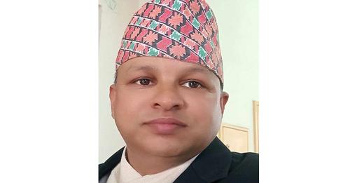 पिरामिडको छायामा युद्ध