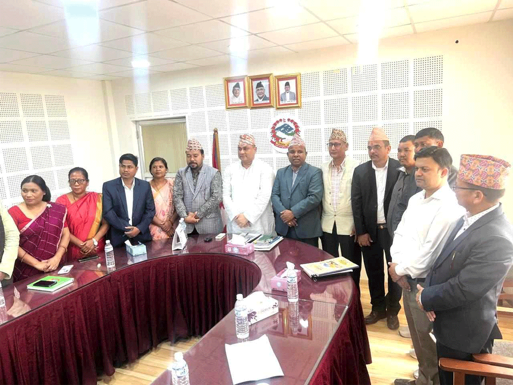 निजामती सेवा ऐन आरक्षणमा नयाँ विधिसहित सुझाव समितिद्वारा प्रतिवेदन पेश