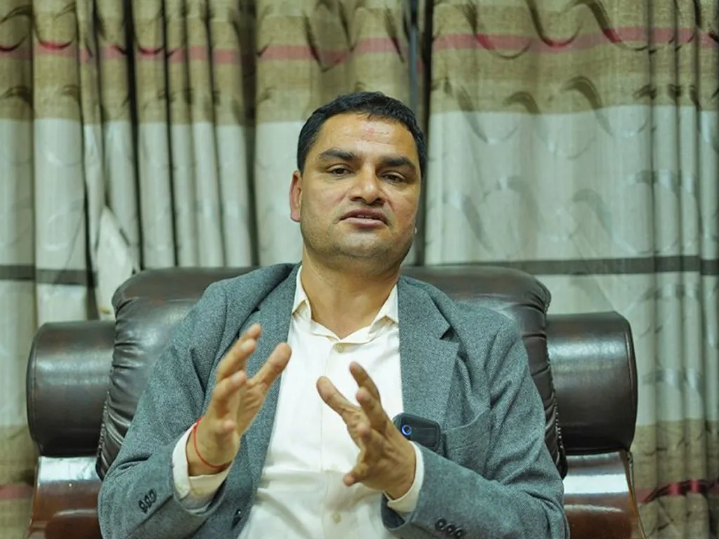 नागरिकलाई औषधिमा कम खर्च हुने स्थिति बनाउन प्रयास गरिरहेको छु : स्वास्थ्य मन्त्री पौडेल