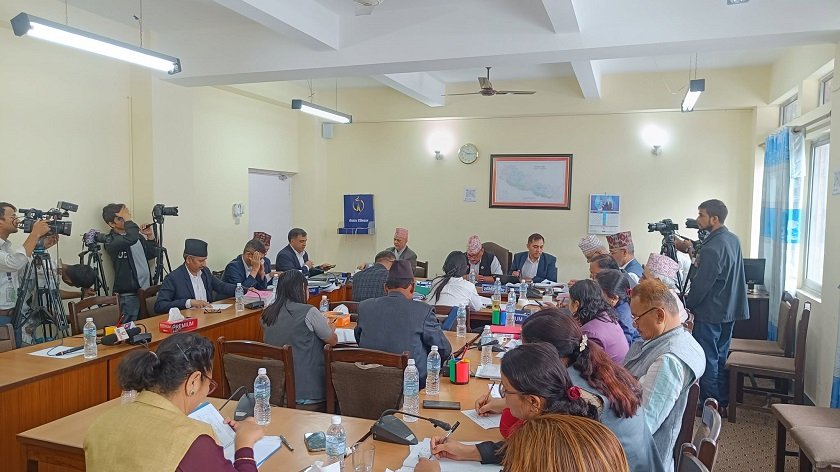 पाठ्यक्रम परिवर्तन हुँदा वा प्रत्येक ५ वर्षमा शिक्षकहरुले पुनर्ताजगी तालिम लिनेगरी सहमति
