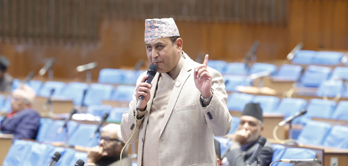 निजामती सेवा विधेयक छिट्टै कार्यसूचीमा आएर पारित हुने रामहरि खतिवडाको विश्वास