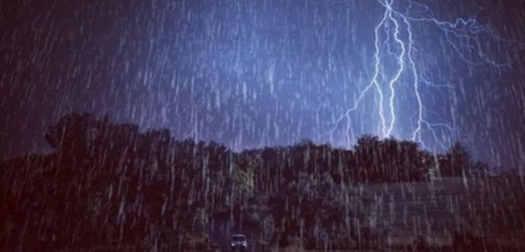आजको मौसम: कोशी, बागमती र गण्डकी प्रदेशमा चट्याङसहित वर्षाको सम्भावना