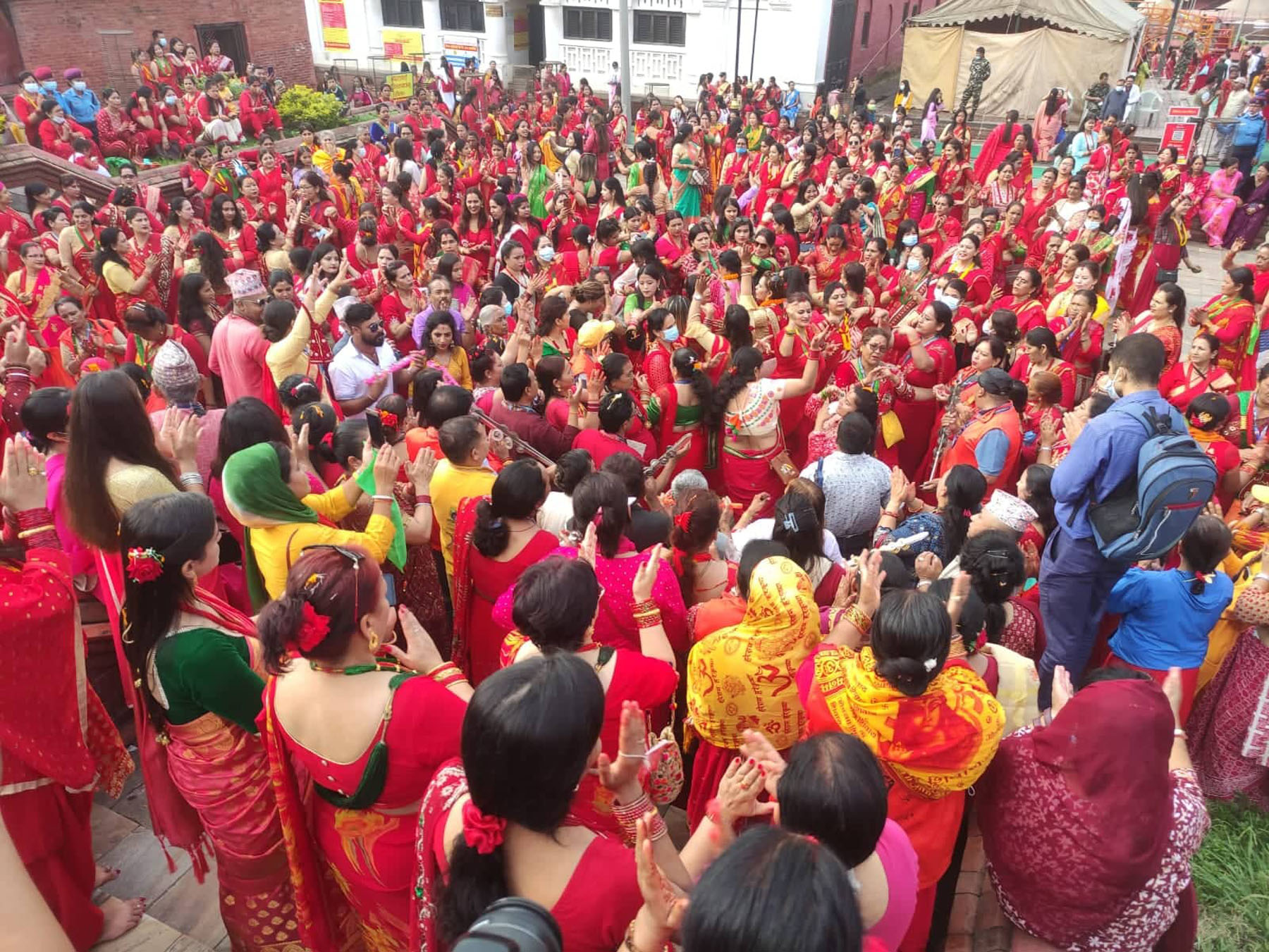 आज हरितालिका तीज, नारीहरु महादेवको पूजाआजा गर्दै