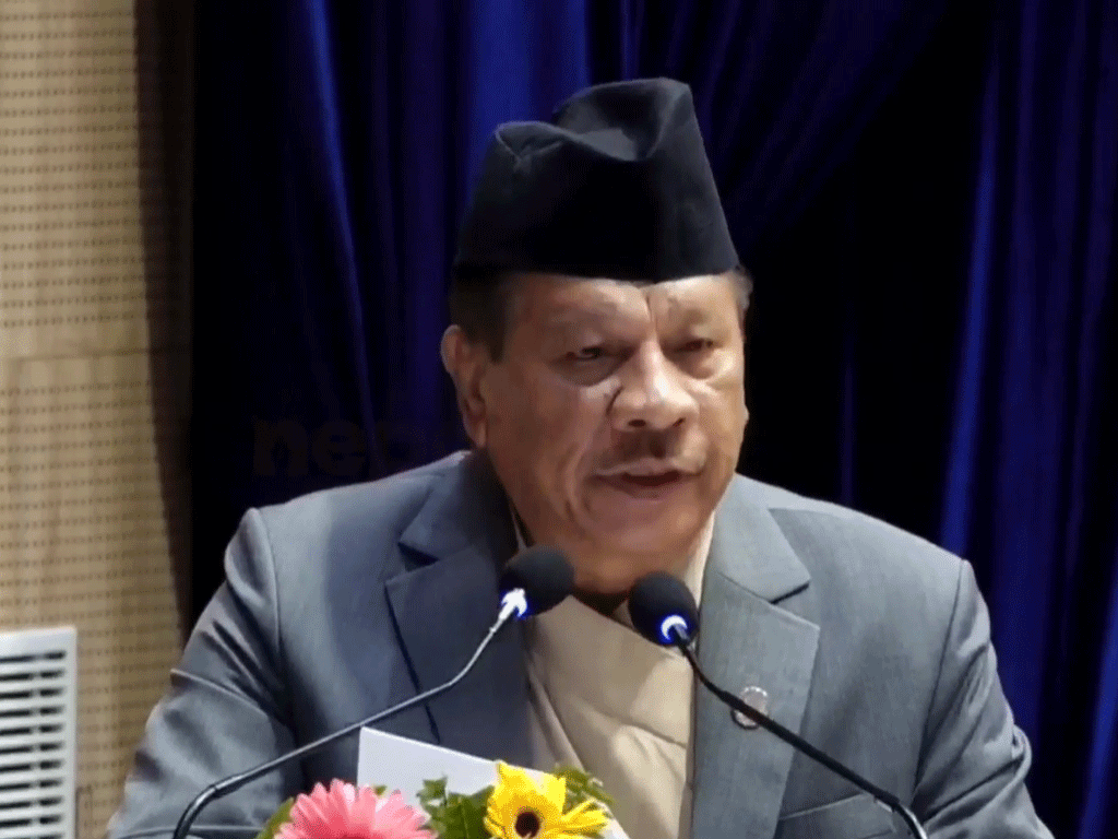 उपप्रधानमन्त्री सिंहले भने: ‘निजामती प्रशासनले राजनीतिक मार्गदर्शनमा रहेर आफ्नो भूमिका बहन गर्नुपर्छ’