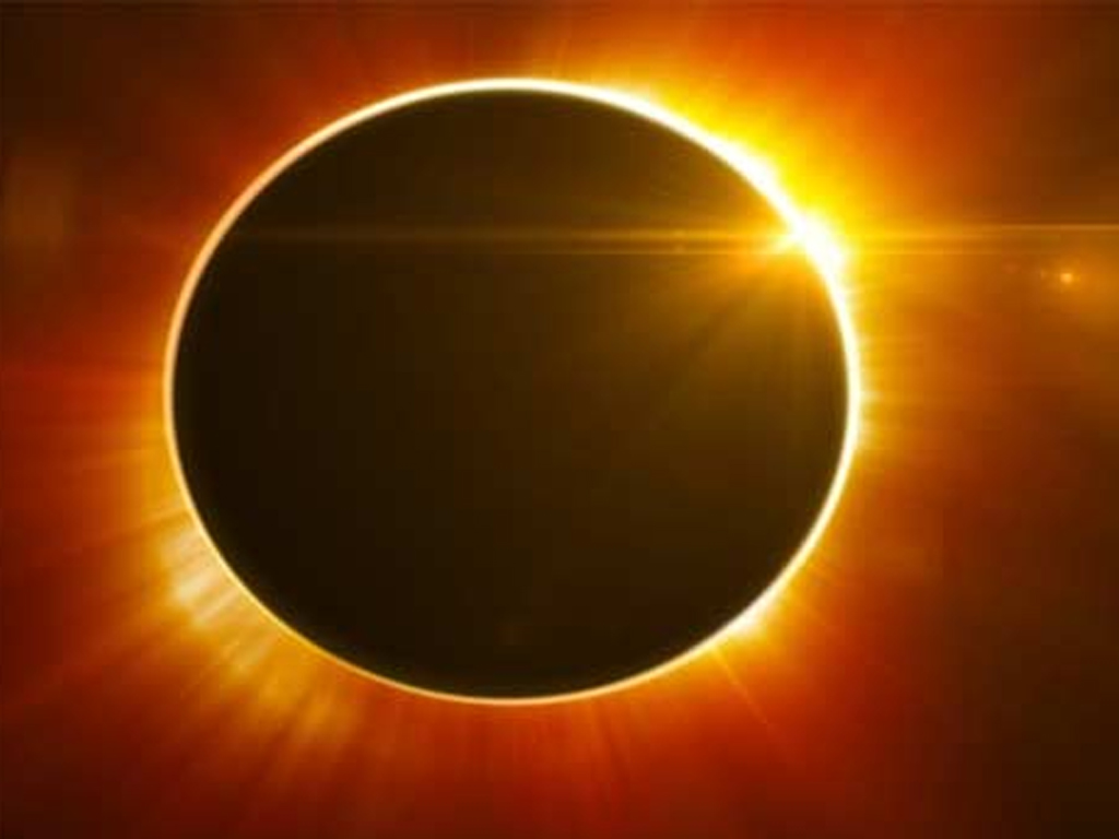 आज सूर्य ग्रहण लाग्दै, नेपालमा कति छ असर ?