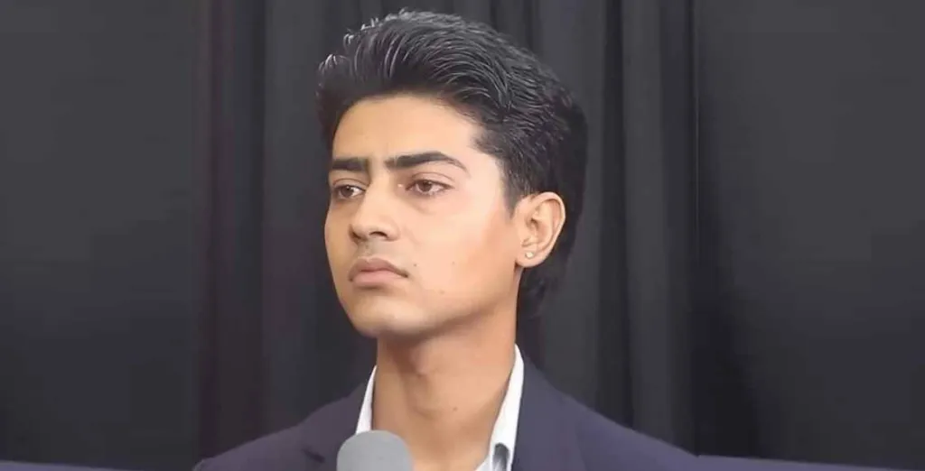 जेनजी युवा मिरज ढुंगाना नयाँ दल घोषणा गर्दै