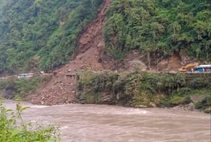 हेर्नुहोस्, कुन बाटोको अवस्था कस्तो छ ?