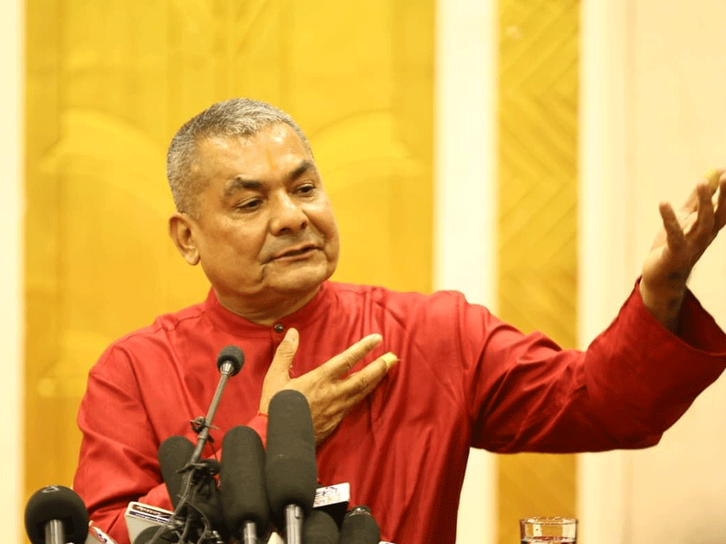 ‘मेरो कारणले देश बिग्रिएको हो भने म देश छोड्‌न तयार छु’: दुर्गा प्रसाईँ