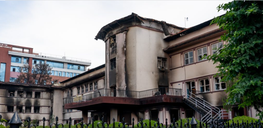 समावेशी आयोगका करार कर्मचारीलाई पदबाट नहटाउन सर्वोच्चको अन्तरिम आदेश