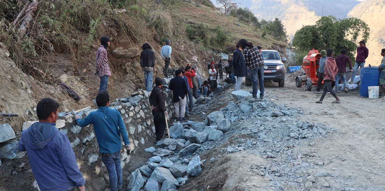 ९३ करोडको लागतमा दरवाङ(मुना) ढोरपाटन सडक स्तरोन्नति सुरु