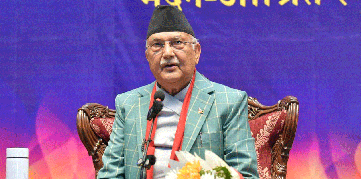 ‘प्रजातन्त्रको रक्षा गर्न एमाले र काँग्रेस मिलेर जानुको विकल्प छैन’