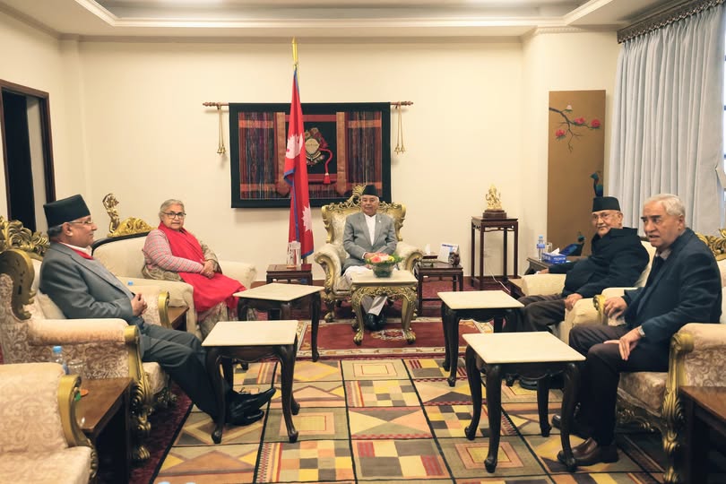 साढे ३ महिनापछि प्रधानमन्त्री र प्रमुख दलका शीर्ष नेता एकैठाउँमा, के भए कुराकानी ?