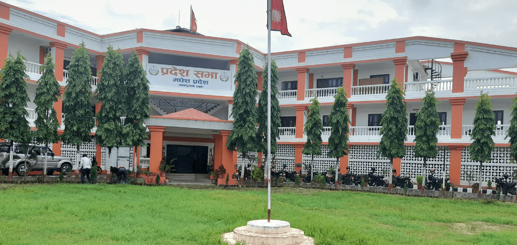 सर्वोच्चको परमादेशपछि मधेसमा राजनीतिक हलचल, विश्वासको मत पाउने छैन निश्चित